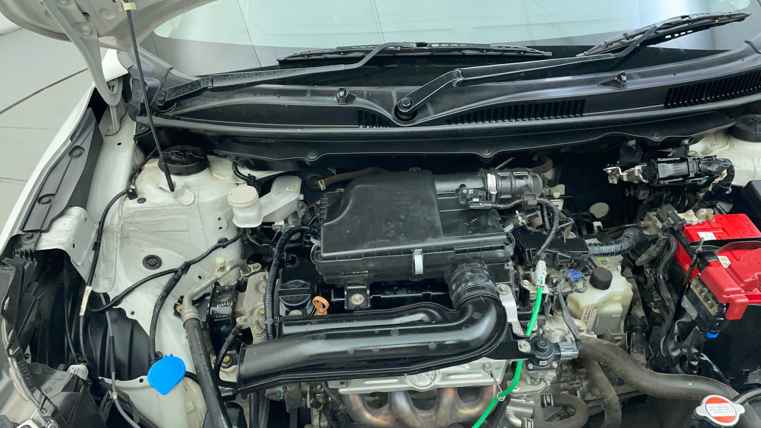 Used 2022 Maruti Suzuki Baleno Zeta AGS Petrol Automatic engine ENGINE RIGHT SIDE VIEW