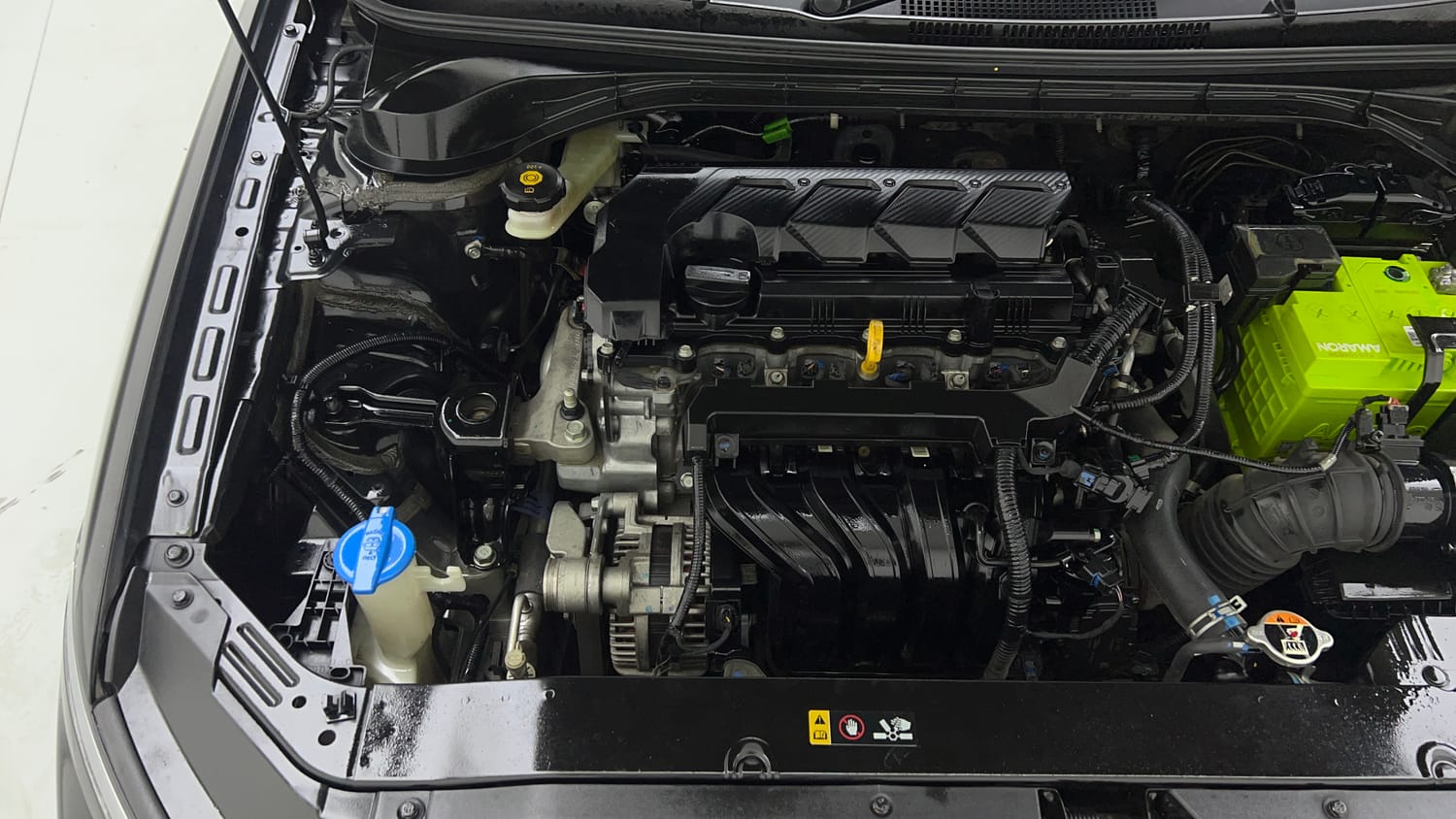 Used 2023 Hyundai Verna EX 1.5 Petrol MT Petrol Manual engine ENGINE RIGHT SIDE VIEW