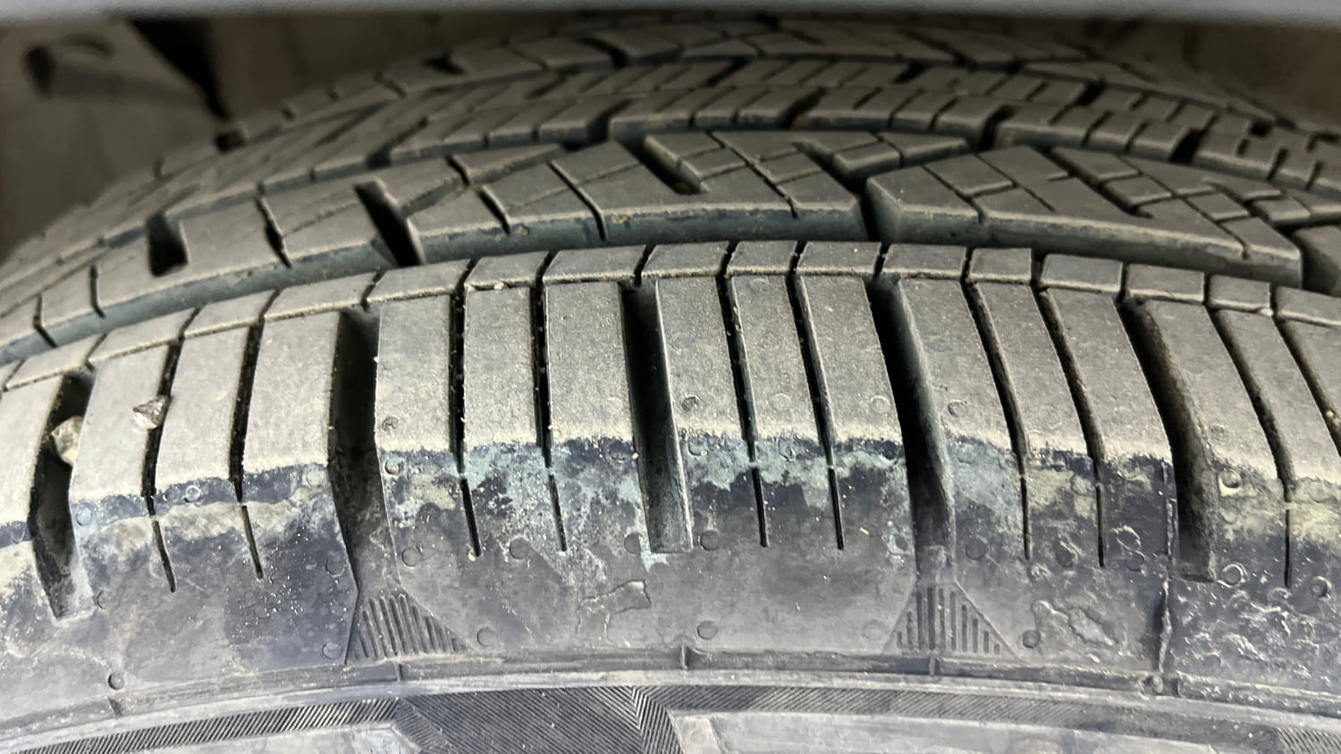 Used 2022 kia Seltos HTX 1.5 IVT Petrol Automatic tyres LEFT FRONT TYRE TREAD VIEW