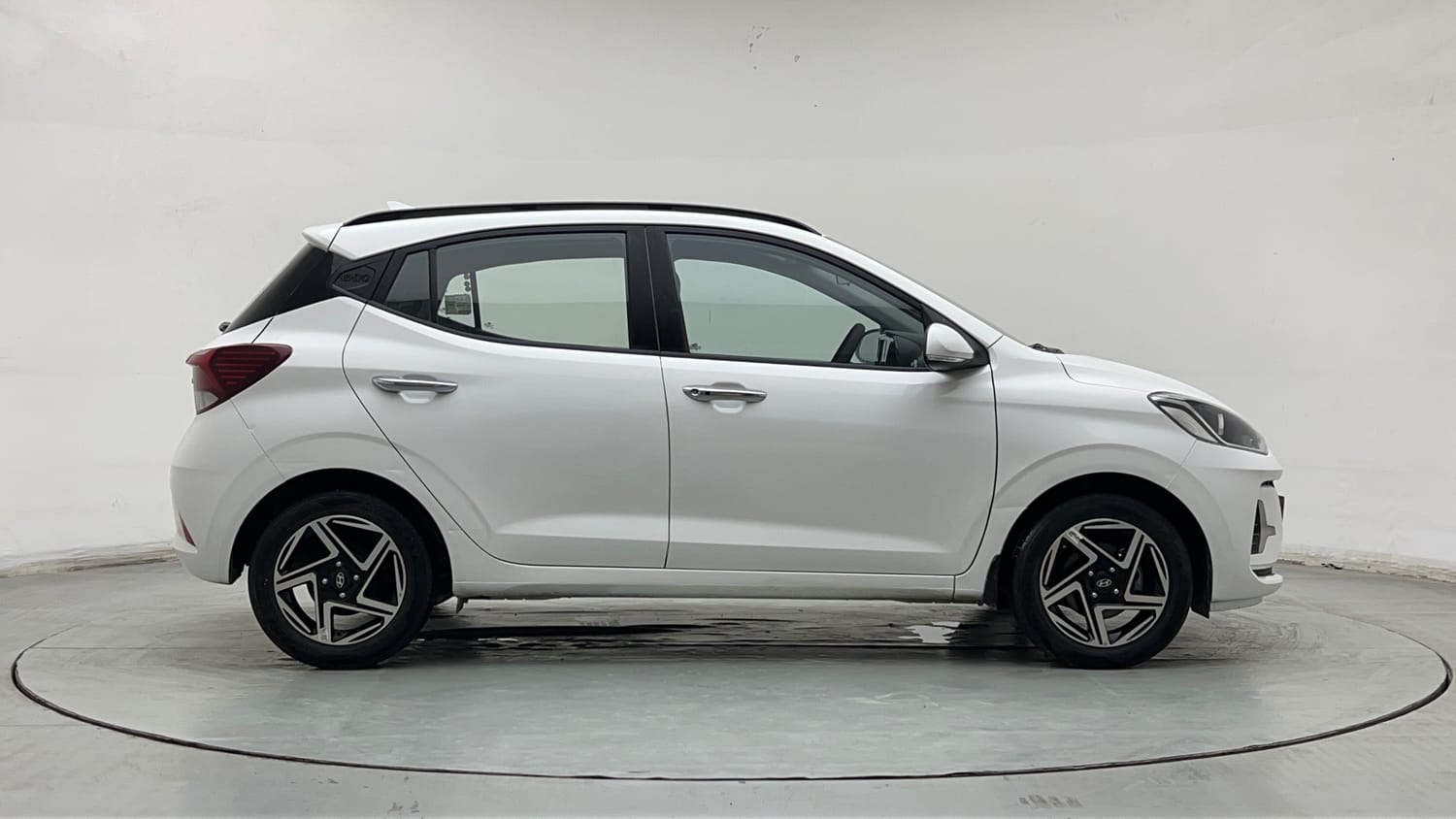 Used 2023 Hyundai Grand i10 Nios Asta 1.2 Kappa VTVT Petrol Manual exterior RIGHT SIDE VIEW