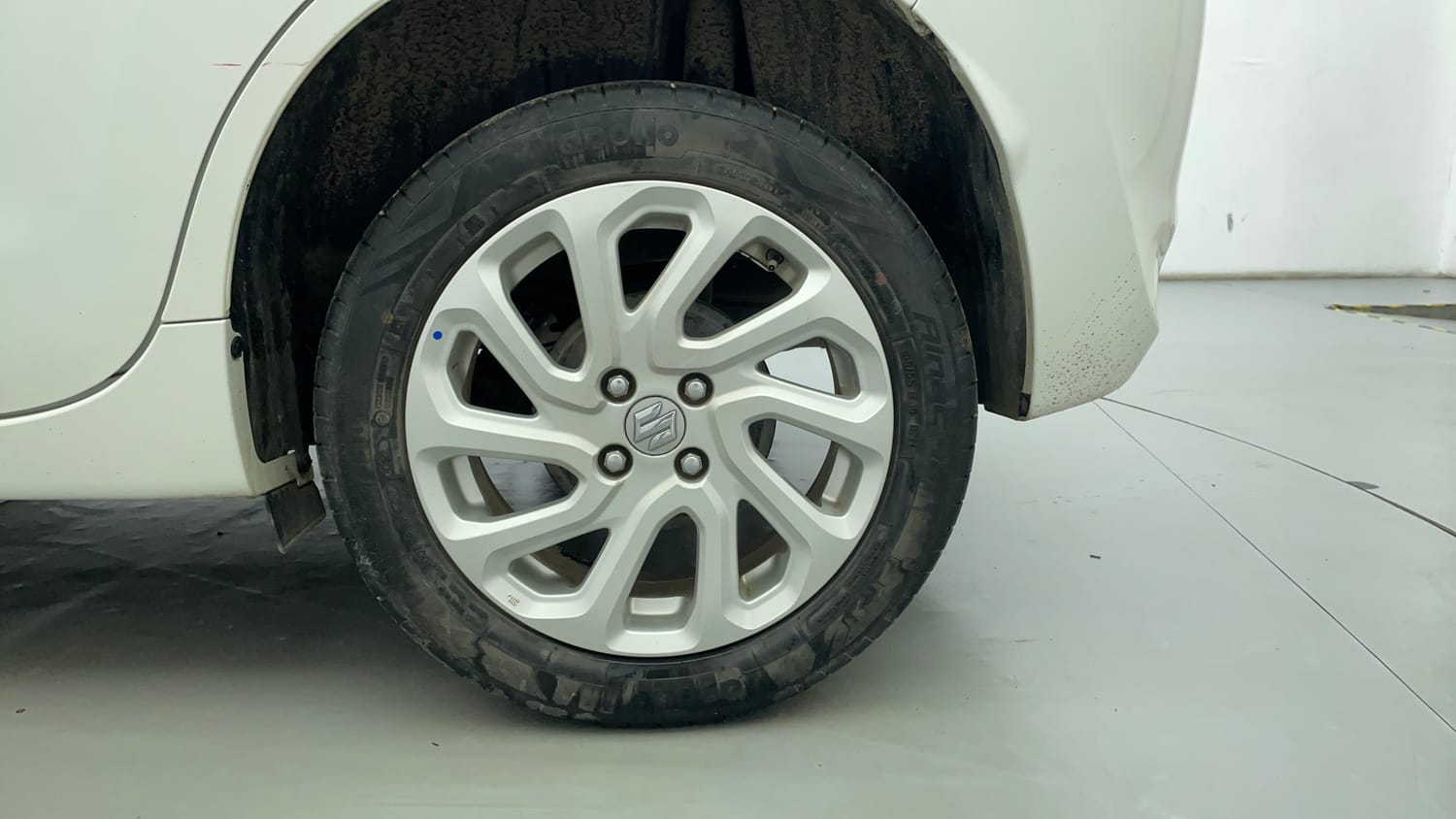 Used 2022 Maruti Suzuki Baleno Zeta AGS Petrol Automatic tyres LEFT REAR TYRE RIM VIEW