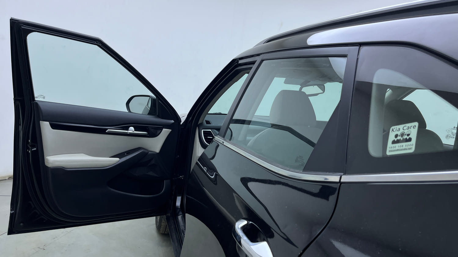 Used 2022 kia Seltos HTX 1.5 IVT Petrol Automatic interior LEFT FRONT DOOR OPEN VIEW