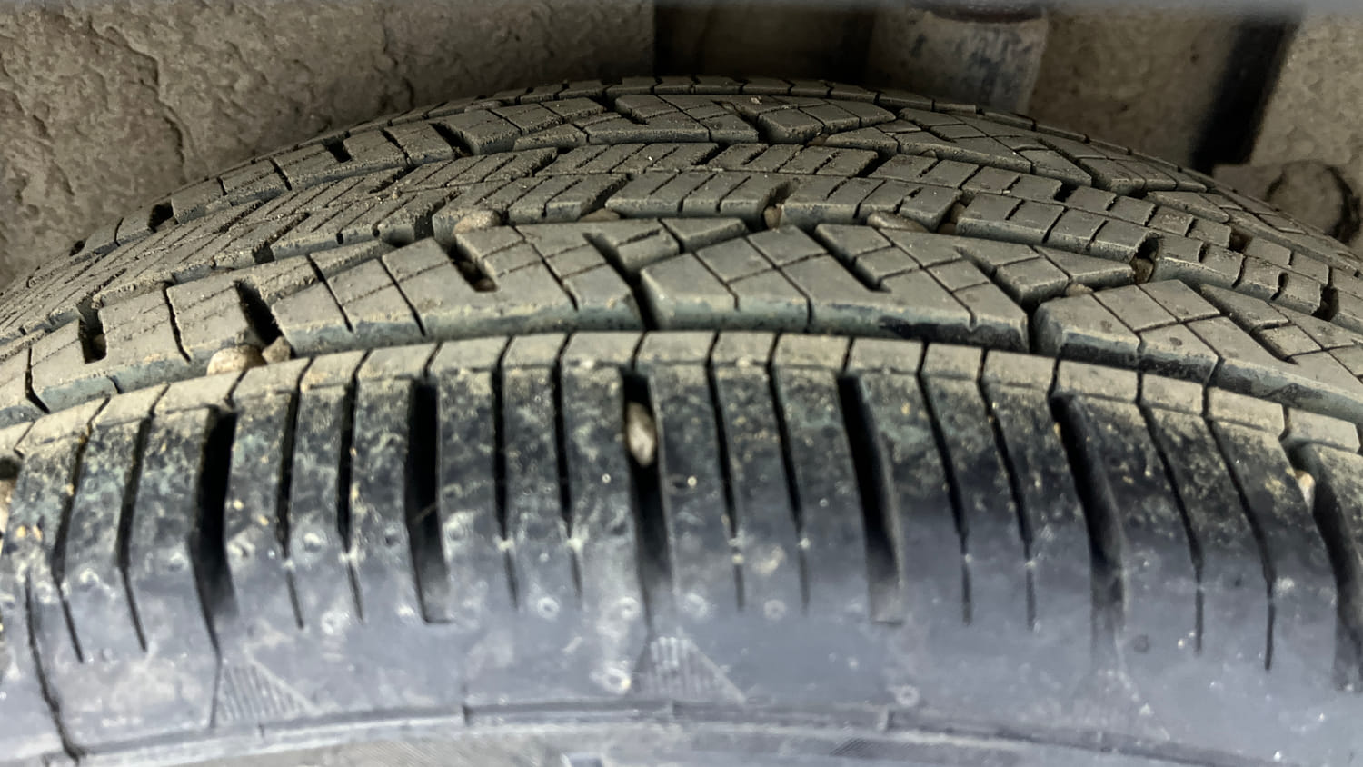 Used 2022 kia Seltos HTX 1.5 IVT Petrol Automatic tyres LEFT REAR TYRE TREAD VIEW