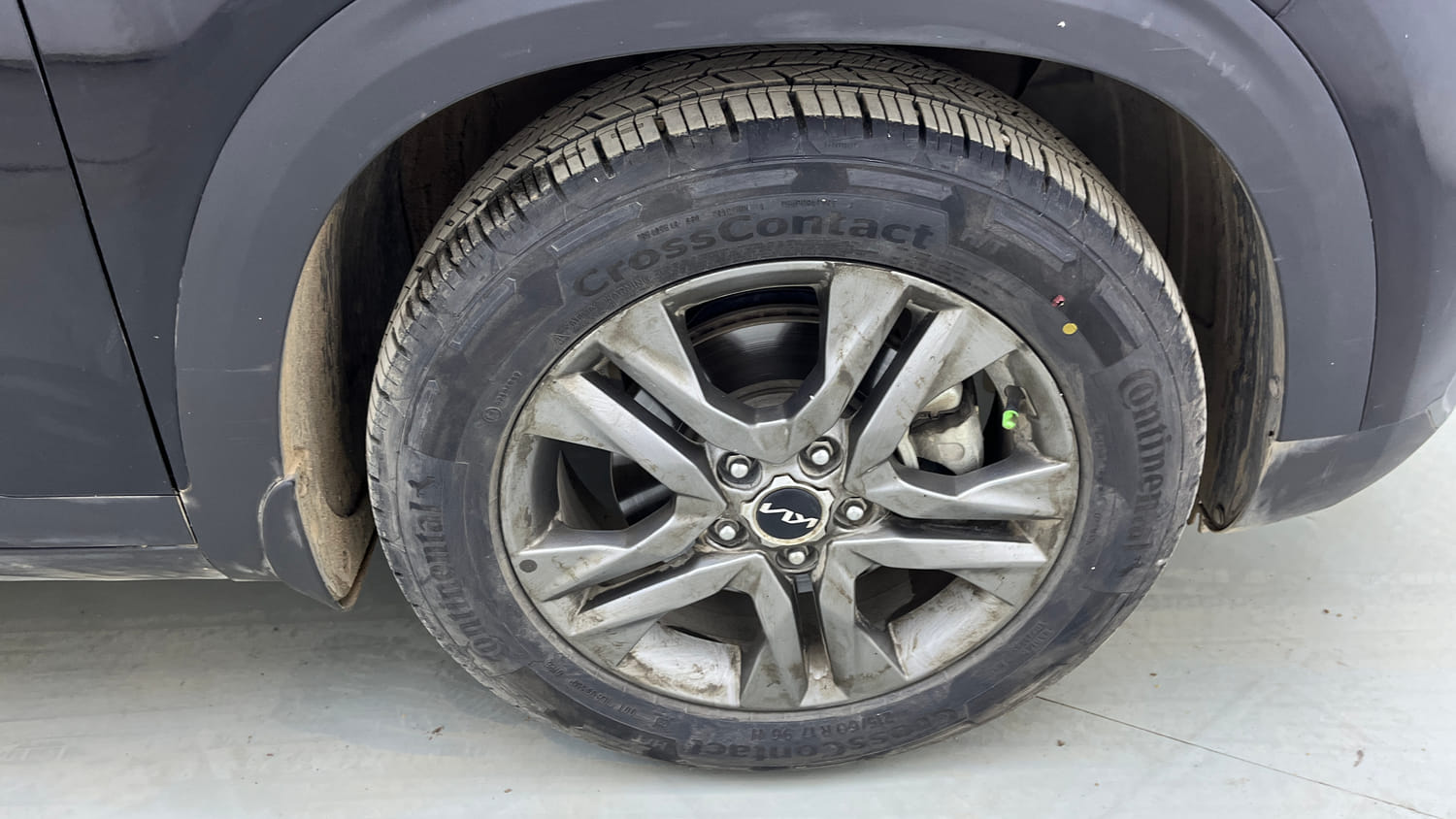 Used 2022 kia Seltos HTX 1.5 IVT Petrol Automatic tyres RIGHT FRONT TYRE RIM VIEW