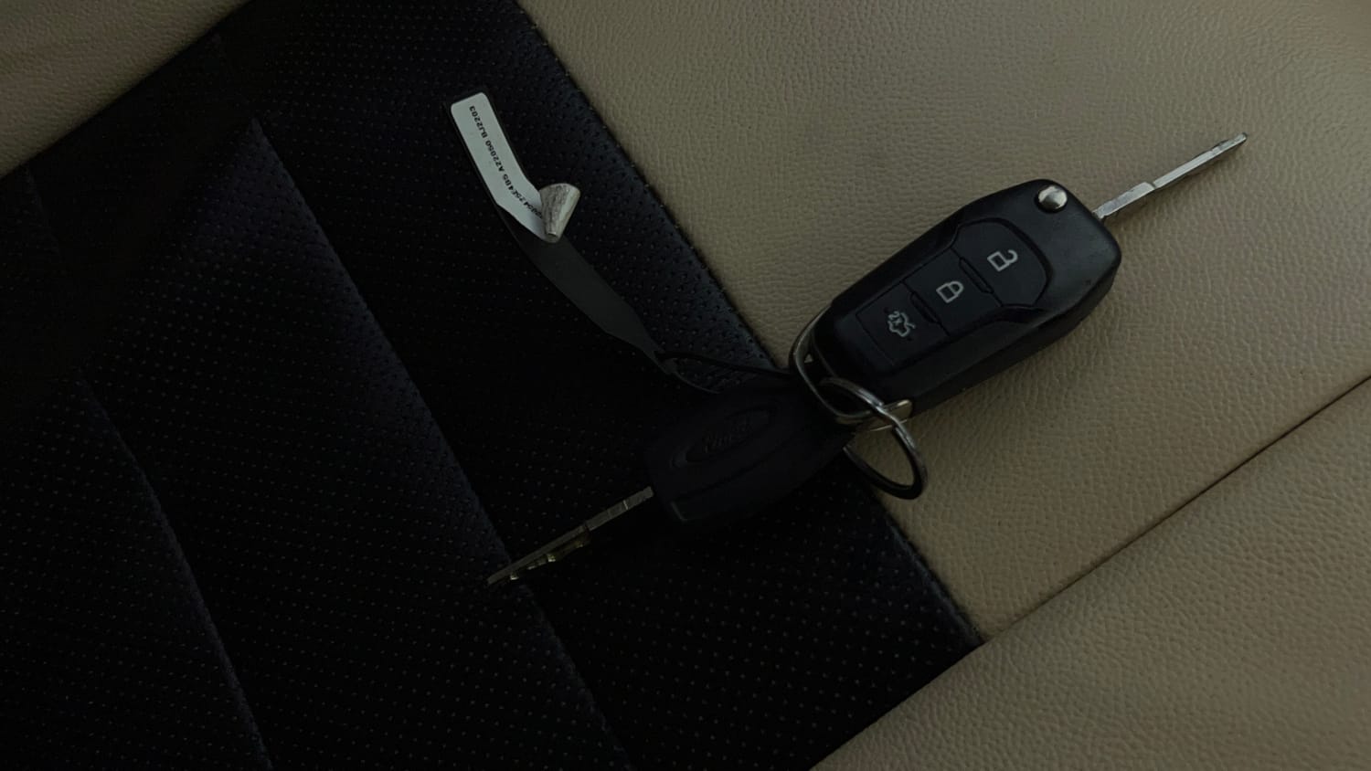 Used 2016 Ford Figo Aspire Trend 1.2 Ti-VCT Petrol Manual extra CAR KEY VIEW