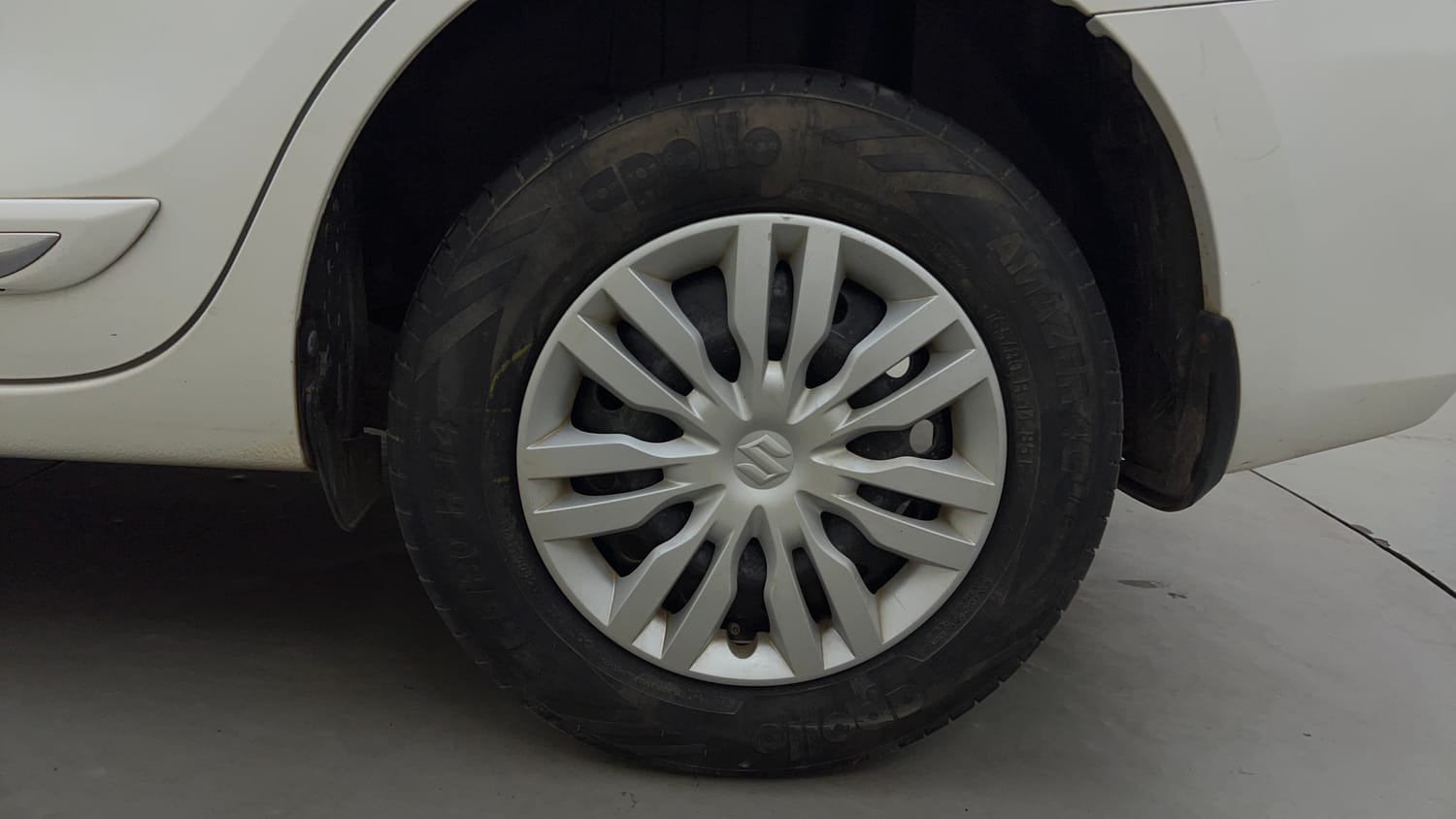Used 2018 Maruti Suzuki Dzire VXi AMT Petrol Automatic tyres LEFT REAR TYRE RIM VIEW