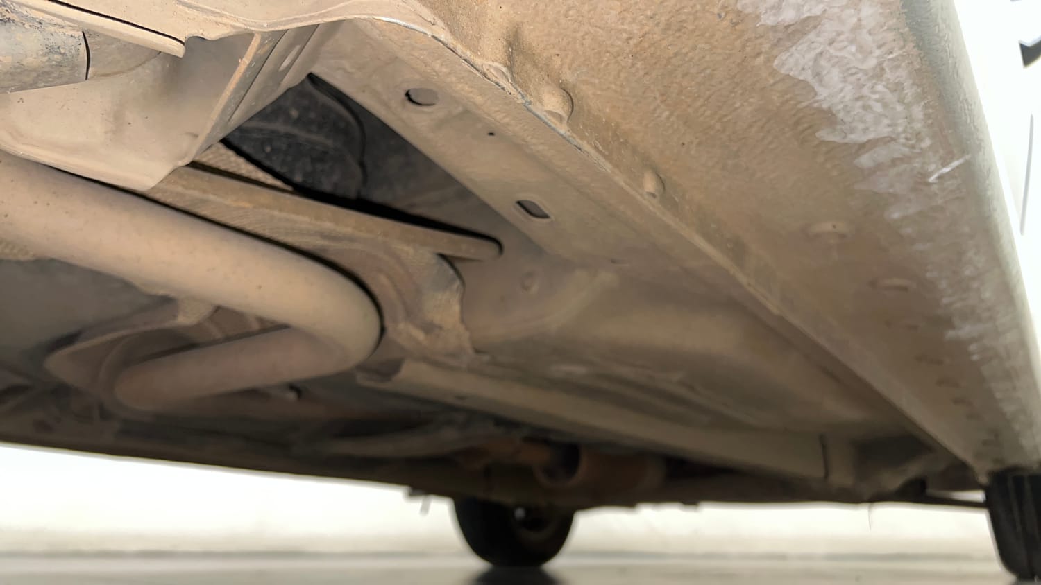 Used 2016 Ford Figo Aspire Trend 1.2 Ti-VCT Petrol Manual extra REAR RIGHT UNDERBODY VIEW
