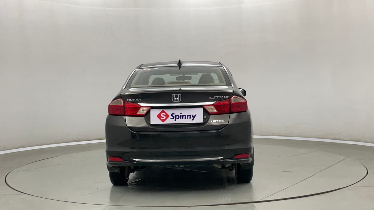 Used 2015 Honda City V Diesel Diesel Manual exterior BACK VIEW