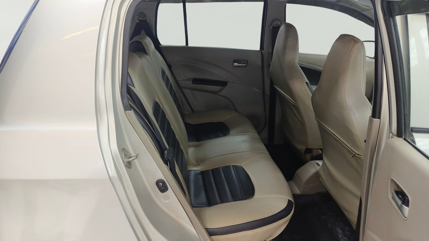 Used 2016 Maruti Suzuki Celerio VXi AMT Petrol Automatic interior RIGHT SIDE REAR DOOR CABIN VIEW