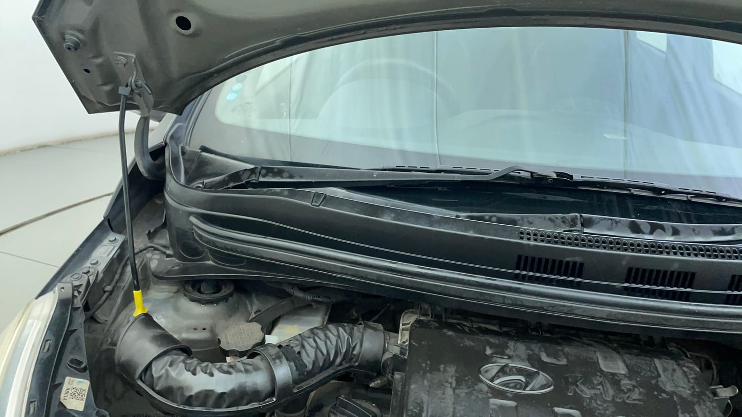 Used 2017 Hyundai Grand i10 Sportz (O) AT 1.2 Kappa VTVT Petrol Automatic engine ENGINE RIGHT SIDE HINGE & APRON VIEW