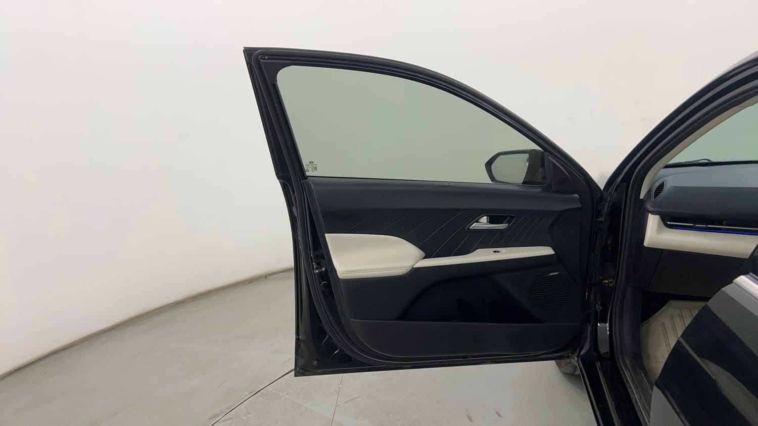 Used 2023 Hyundai Verna SX (O) 1.5 VTVT IVT Petrol Automatic interior LEFT FRONT DOOR OPEN VIEW