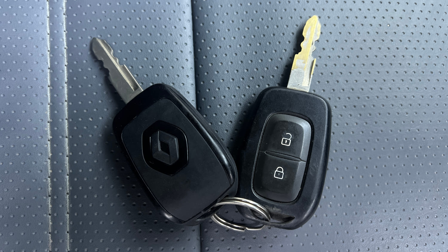 Used 2020 Renault Kwid CLIMBER 1.0 Opt Petrol Manual extra CAR KEY VIEW