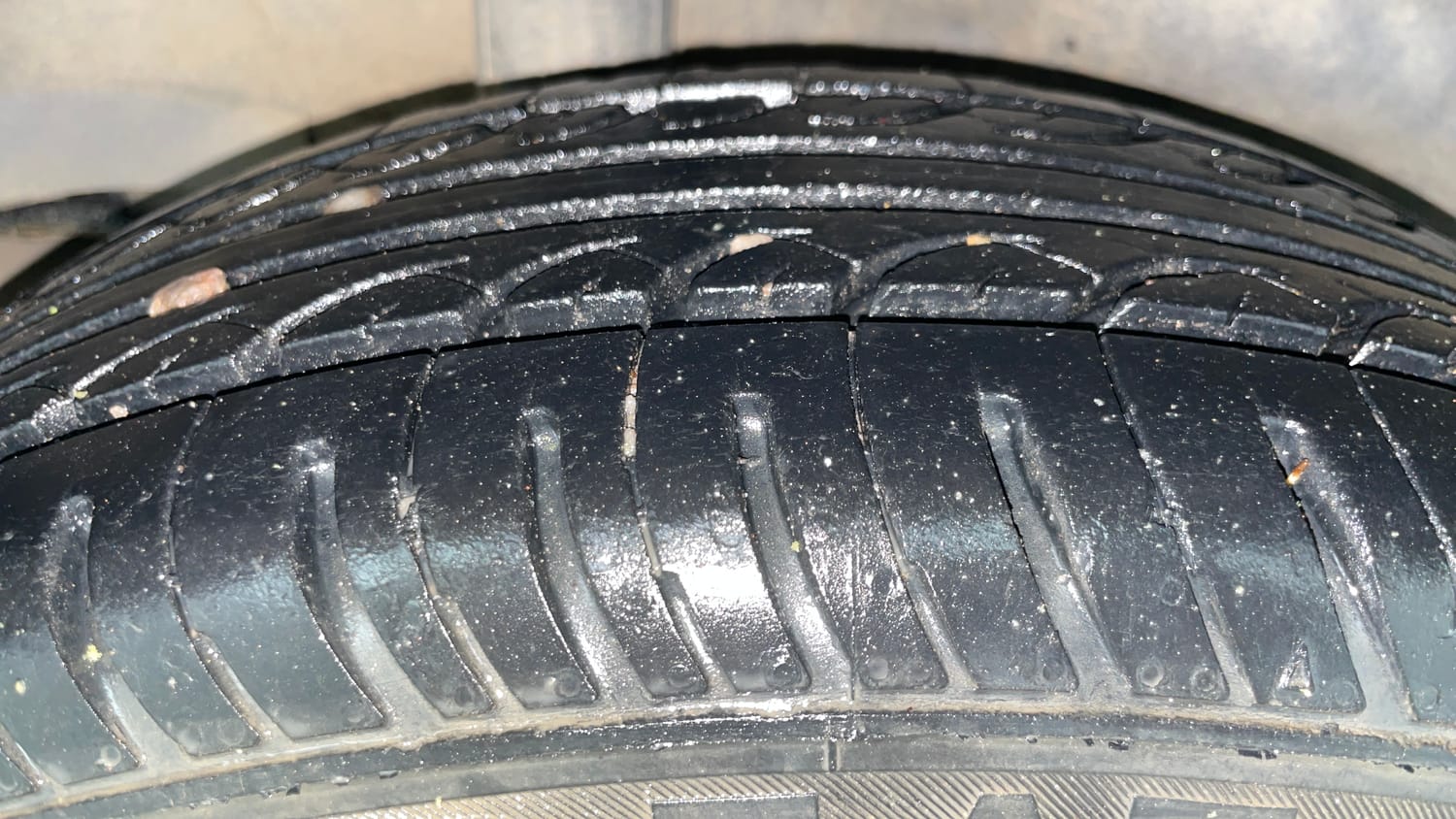 Used 2015 Honda City V Diesel Diesel Manual tyres RIGHT REAR TYRE TREAD VIEW
