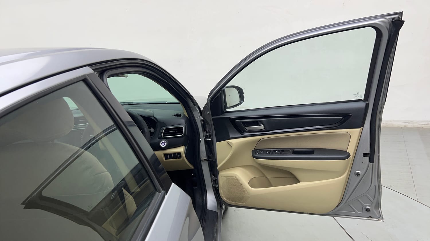 Used 2019 Honda Amaze 1.2 VX MT Petrol Petrol Manual interior RIGHT FRONT DOOR OPEN VIEW
