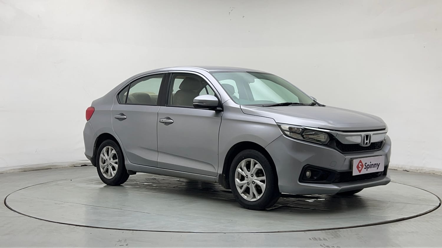 Used 2019 Honda Amaze 1.2 VX MT Petrol Petrol Manual exterior RIGHT FRONT CORNER VIEW