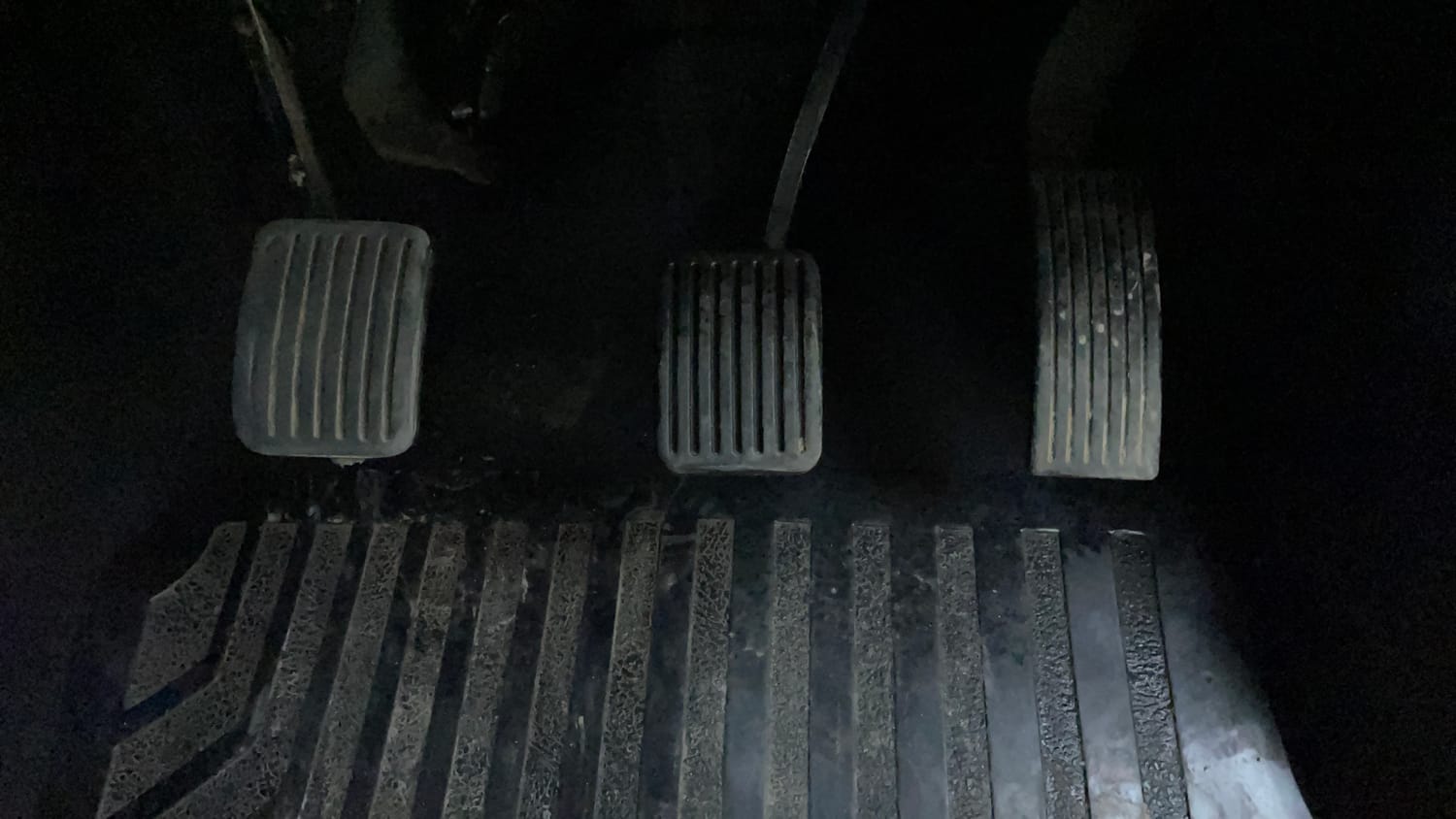 Used 2017 Hyundai Grand i10 Sportz (O) AT 1.2 Kappa VTVT Petrol Automatic interior PEDALS VIEW
