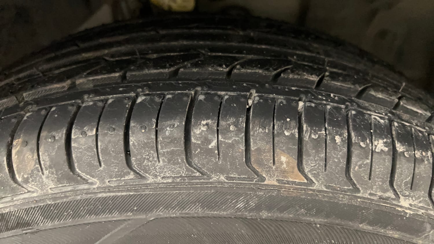 Used 2021 Ford EcoSport Ambiente 1.5L TDCi Diesel Manual tyres RIGHT FRONT TYRE TREAD VIEW