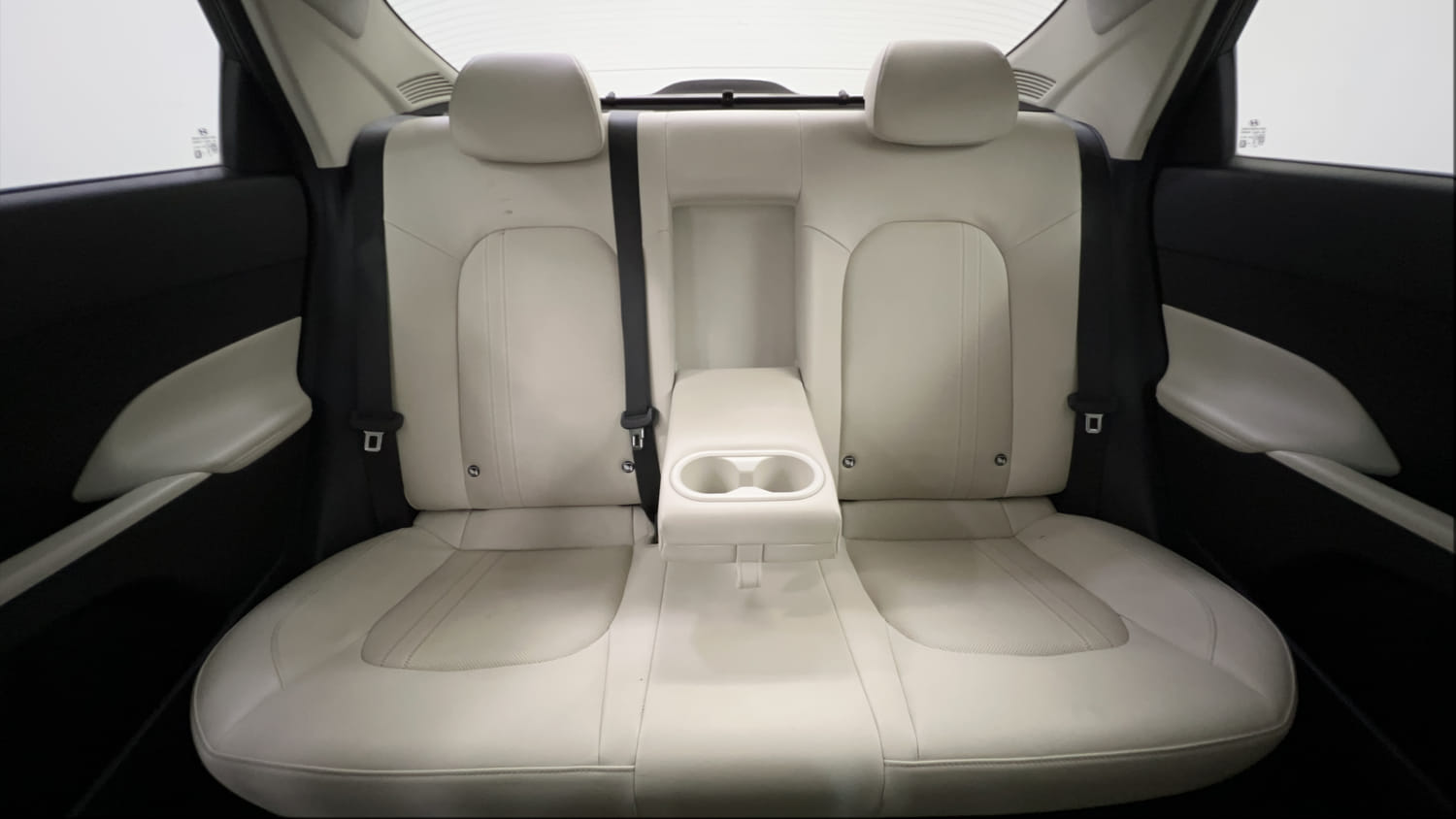 Used 2023 Hyundai Verna SX (O) 1.5 VTVT IVT Petrol Automatic interior REAR SEAT CONDITION VIEW