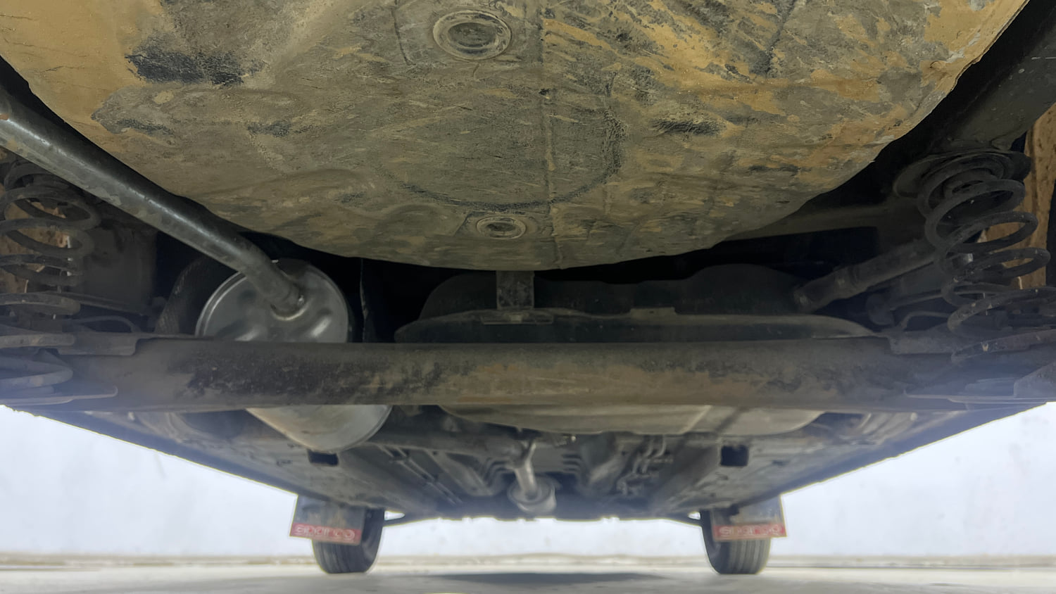 Used 2020 Renault Kwid CLIMBER 1.0 Opt Petrol Manual extra REAR UNDERBODY VIEW (TAKEN FROM REAR)