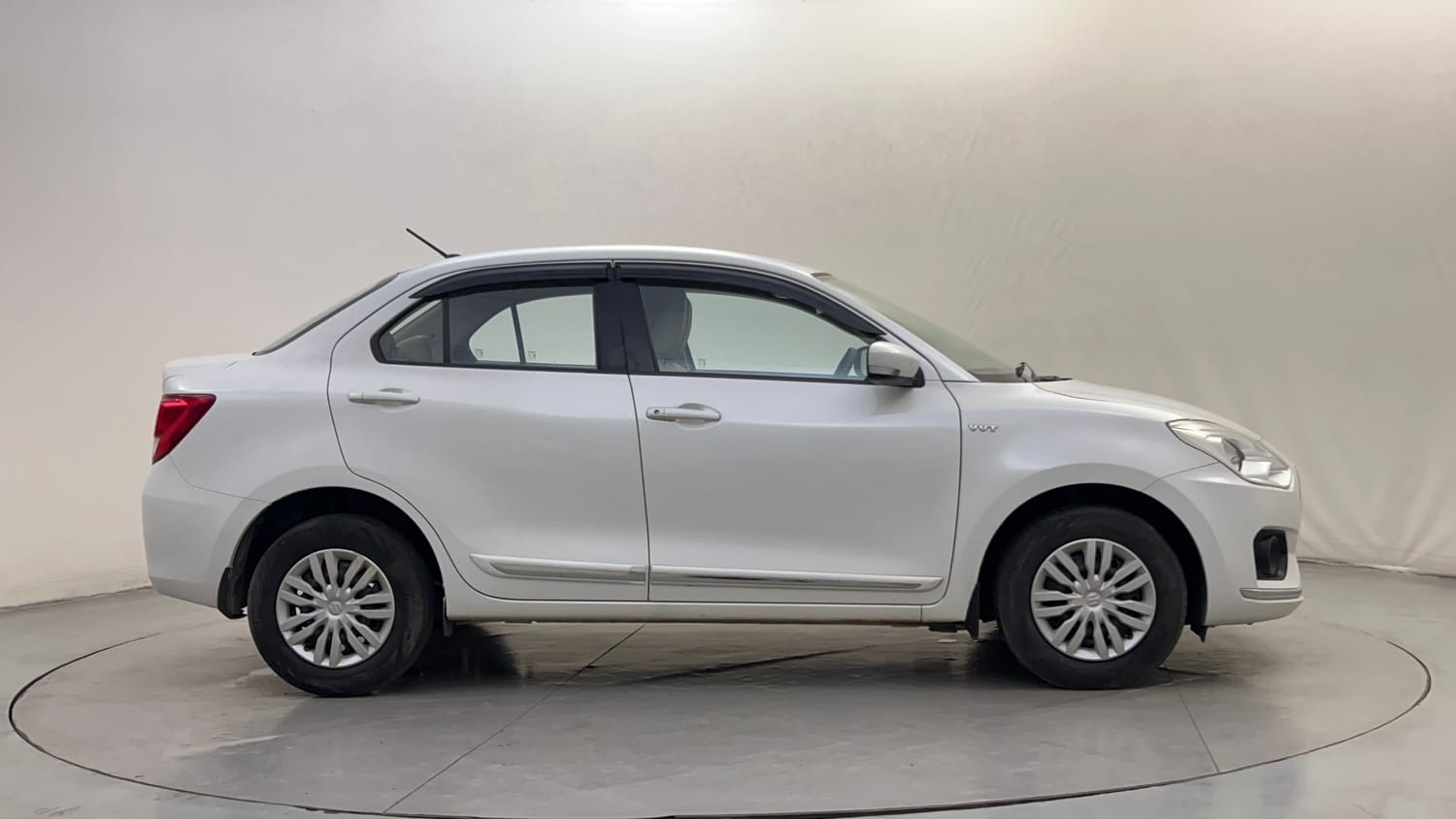 Used 2018 Maruti Suzuki Dzire VXi AMT Petrol Automatic exterior RIGHT SIDE VIEW
