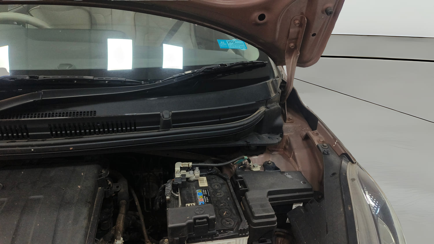 Used 2022 Hyundai Aura SX 1.2 Petrol Petrol Manual engine ENGINE LEFT SIDE HINGE & APRON VIEW