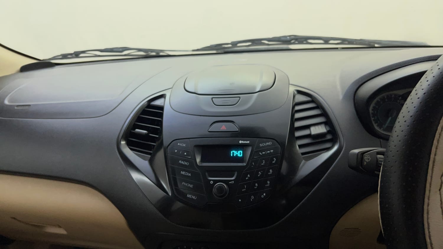 Used 2016 Ford Figo Aspire Trend 1.2 Ti-VCT Petrol Manual top_features Integrated (in-dash) music system