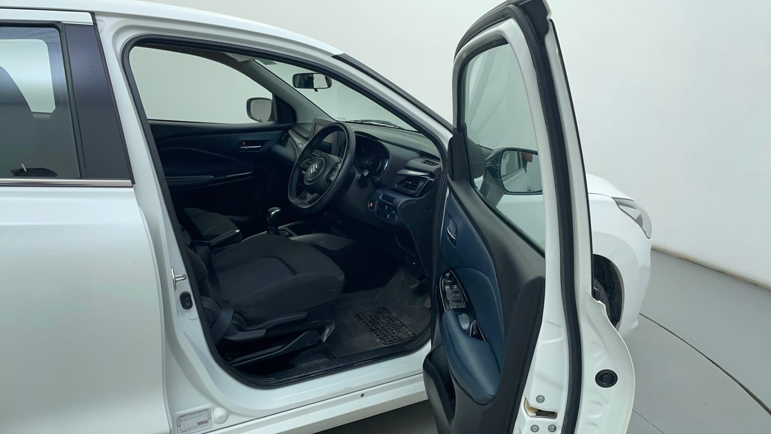 Used 2022 Maruti Suzuki Baleno Zeta AGS Petrol Automatic interior RIGHT SIDE FRONT DOOR CABIN VIEW
