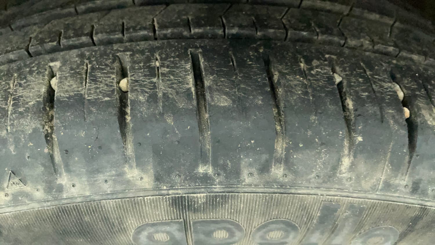 Used 2022 Maruti Suzuki Baleno Zeta AGS Petrol Automatic tyres LEFT FRONT TYRE TREAD VIEW