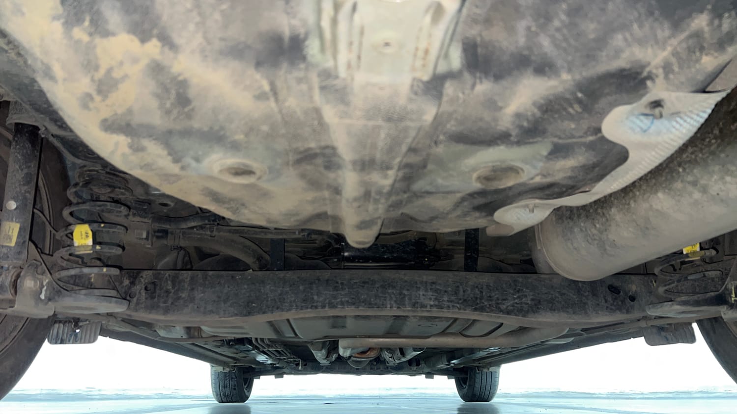 Used 2023 Hyundai Verna EX 1.5 Petrol MT Petrol Manual extra REAR UNDERBODY VIEW (TAKEN FROM REAR)