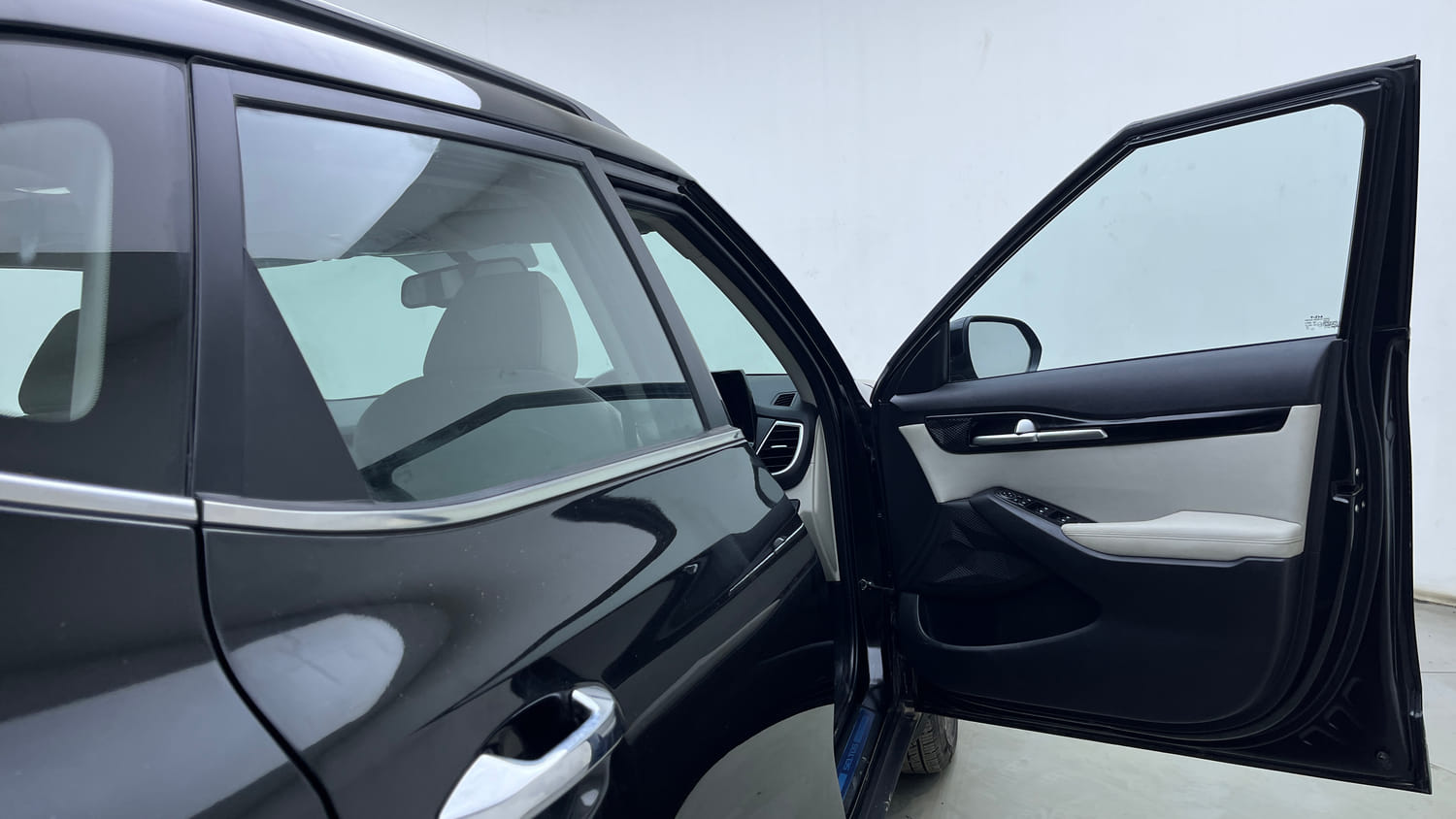 Used 2022 kia Seltos HTX 1.5 IVT Petrol Automatic interior RIGHT FRONT DOOR OPEN VIEW