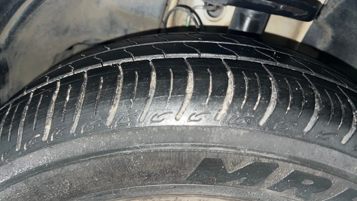 Used 2026 Tata Tiago XT Petrol Manual tyres LEFT FRONT TYRE TREAD VIEW