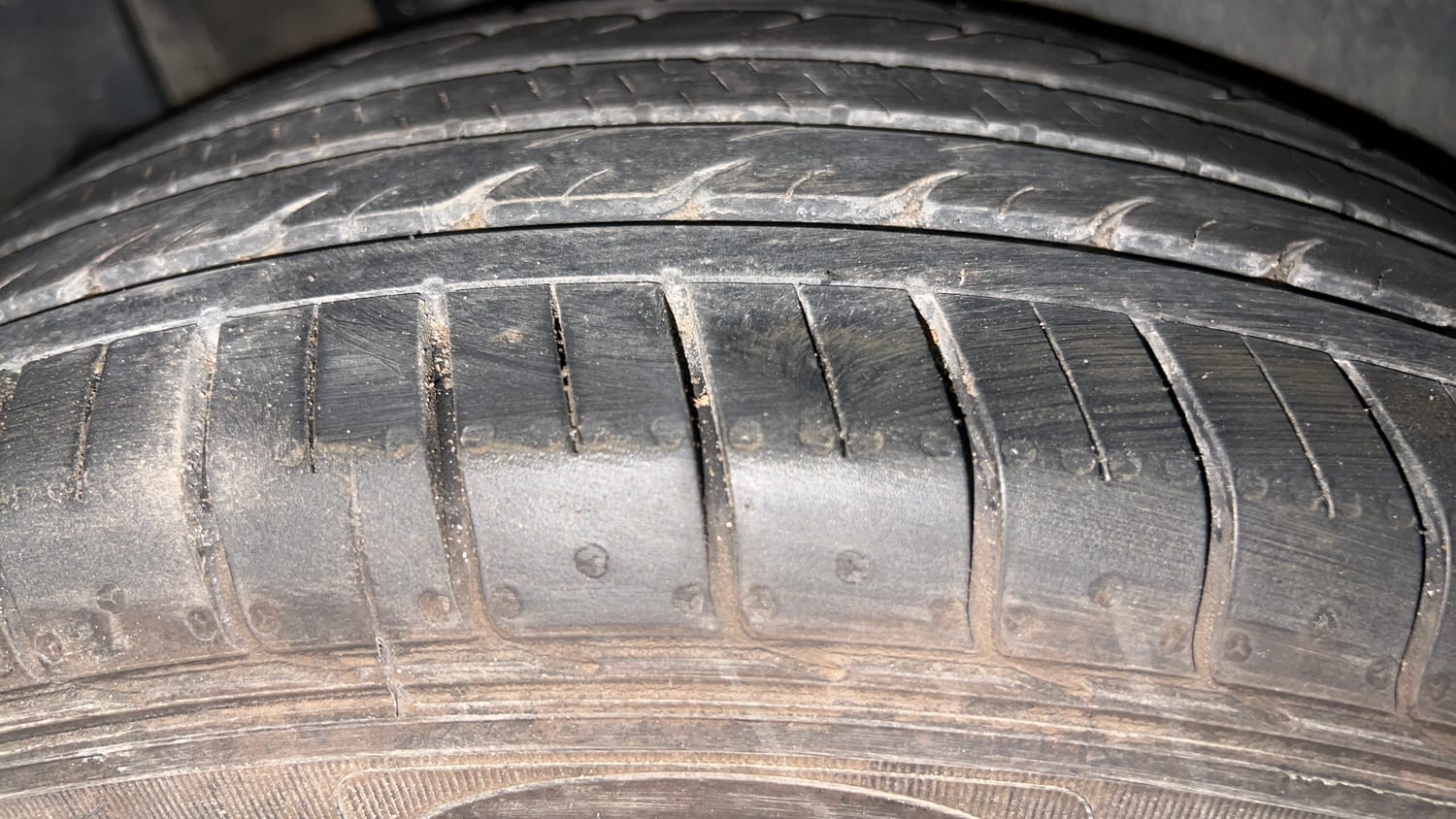 Used 2022 Kia Seltos GTX Plus 1.4 Petrol Manual tyres RIGHT REAR TYRE TREAD VIEW