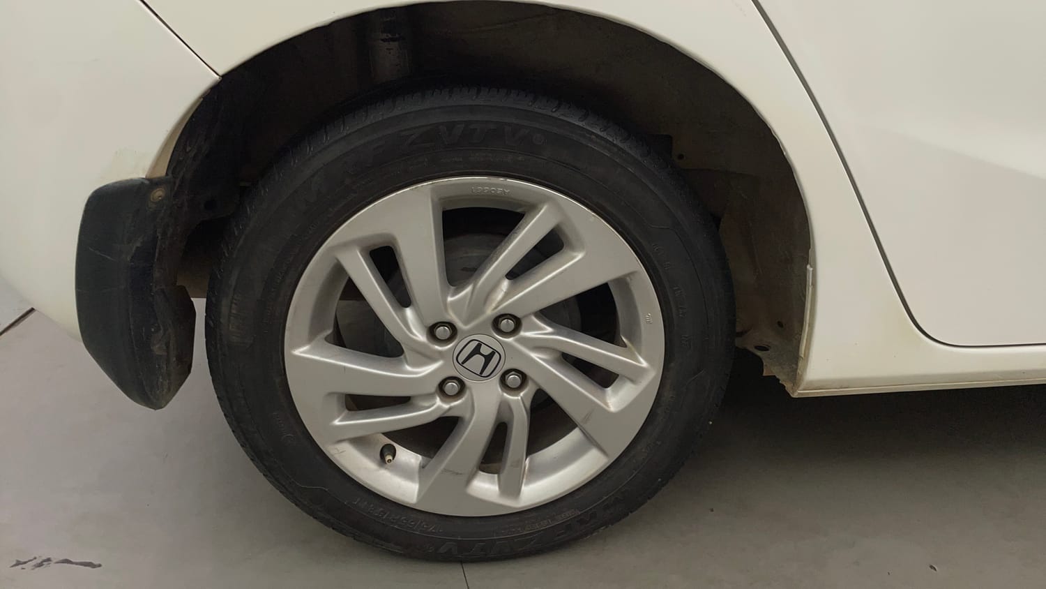 Used 2018 Honda Jazz VX Petrol Petrol Manual tyres RIGHT REAR TYRE RIM VIEW
