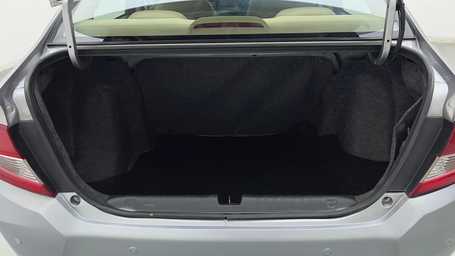 Used 2019 Honda Amaze 1.2 VX MT Petrol Petrol Manual interior DICKY INSIDE VIEW