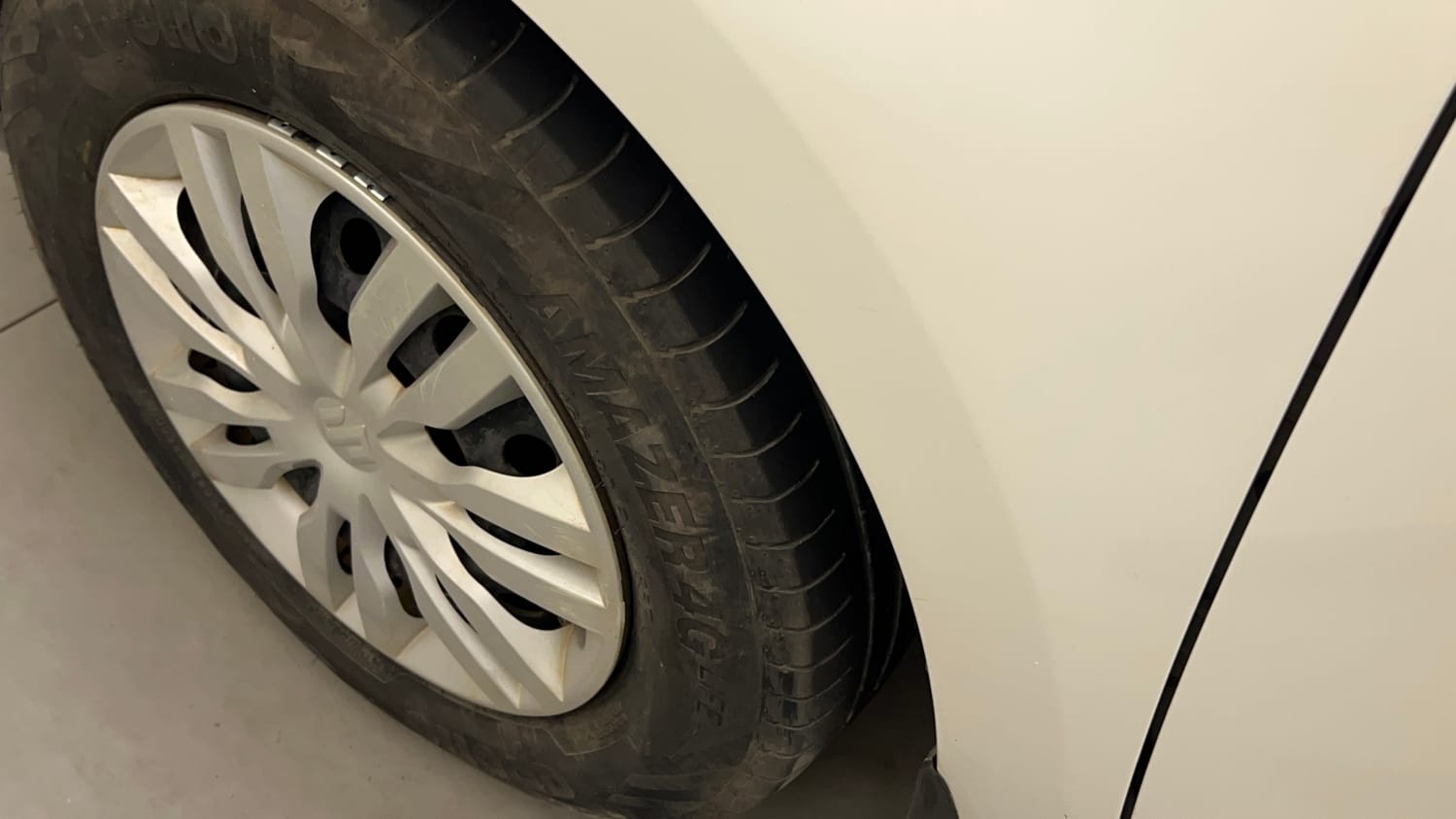 Used 2018 Maruti Suzuki Dzire VXi AMT Petrol Automatic dents MINOR SCRATCH