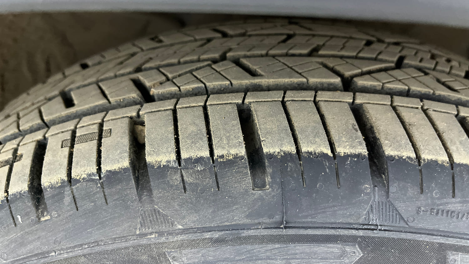 Used 2022 kia Seltos HTX 1.5 IVT Petrol Automatic tyres RIGHT FRONT TYRE TREAD VIEW