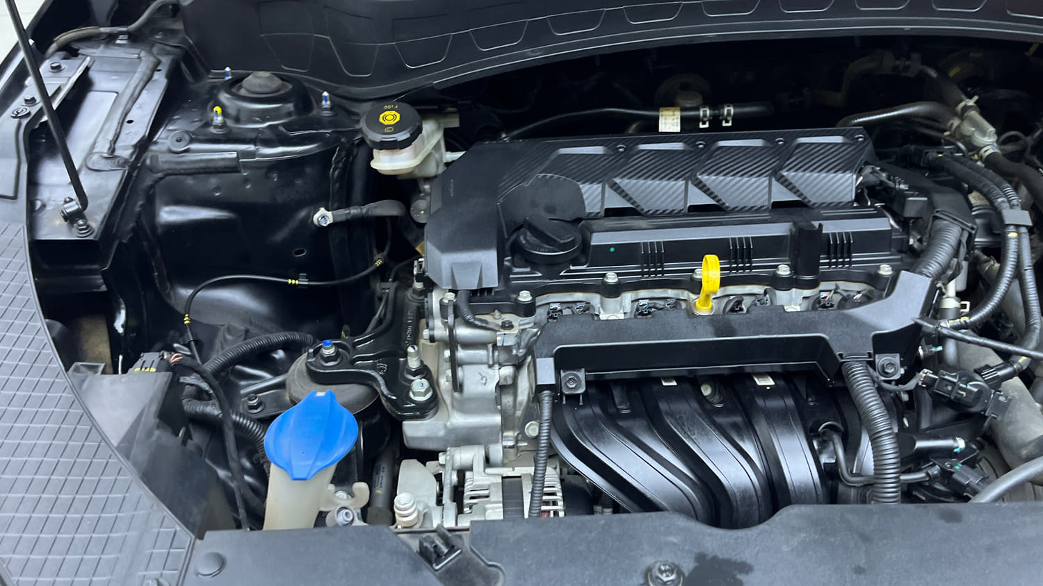 Used 2022 kia Seltos HTX 1.5 IVT Petrol Automatic engine ENGINE RIGHT SIDE VIEW
