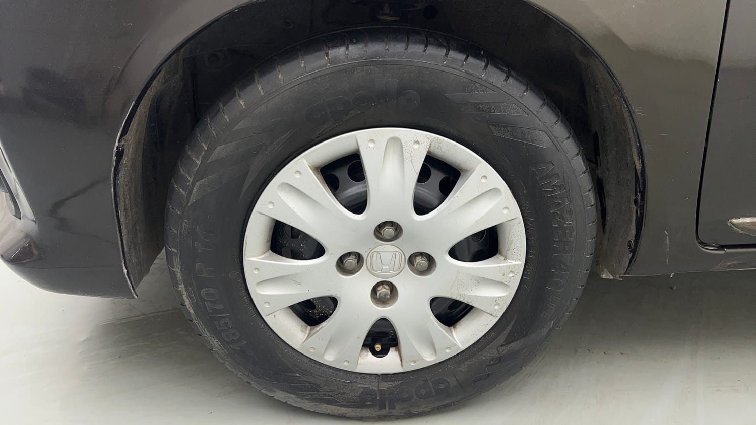 Used 2017 Honda Amaze 1.2 S i-VTEC Opt Petrol Manual tyres LEFT FRONT TYRE RIM VIEW