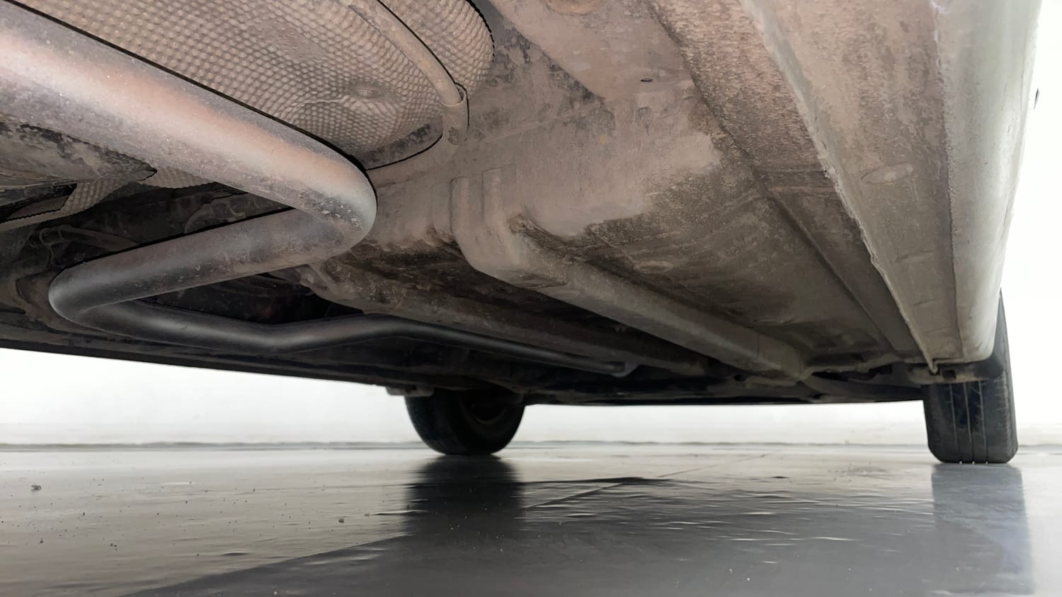 Used 2018 Hyundai Elite i20 Magna Executive 1.2 Petrol Manual extra REAR RIGHT UNDERBODY VIEW