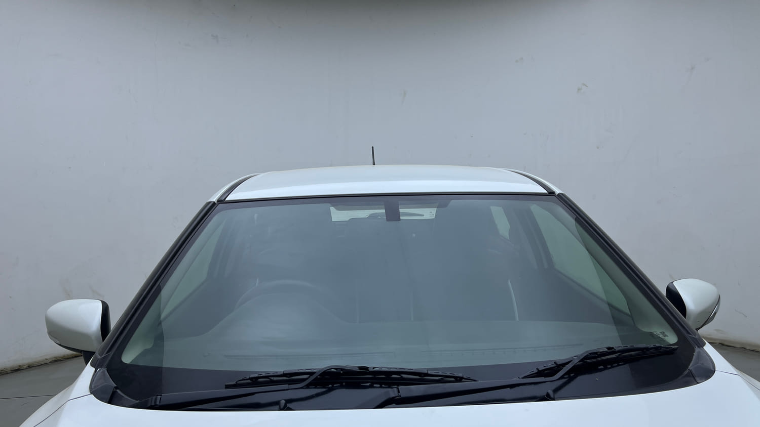 Used 2021 Maruti Suzuki Baleno Alpha Automatic Petrol Automatic exterior FRONT WINDSHIELD VIEW