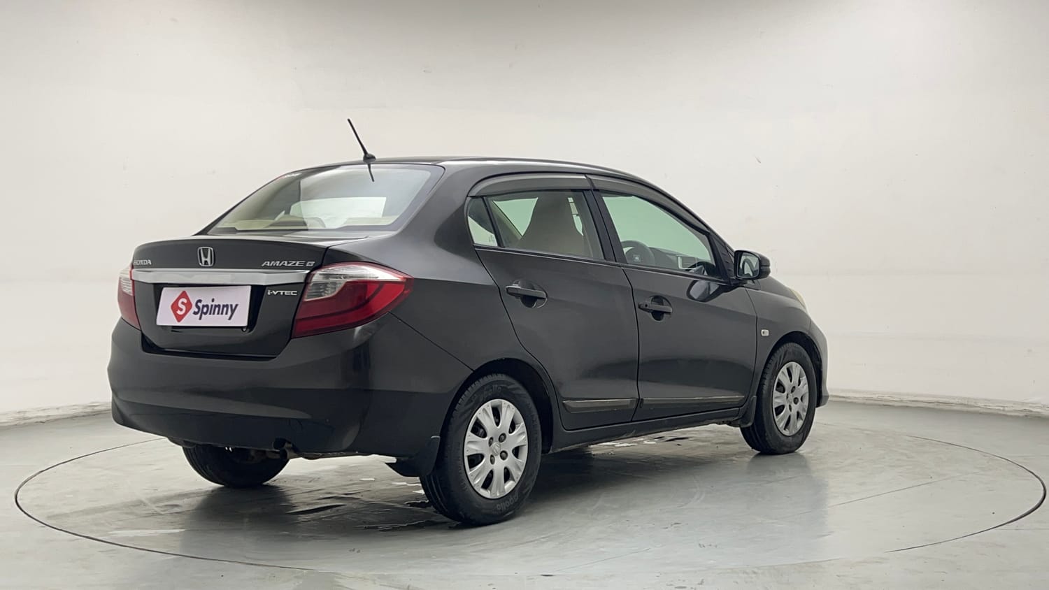 Used 2017 Honda Amaze 1.2 S i-VTEC Opt Petrol Manual exterior RIGHT REAR CORNER VIEW