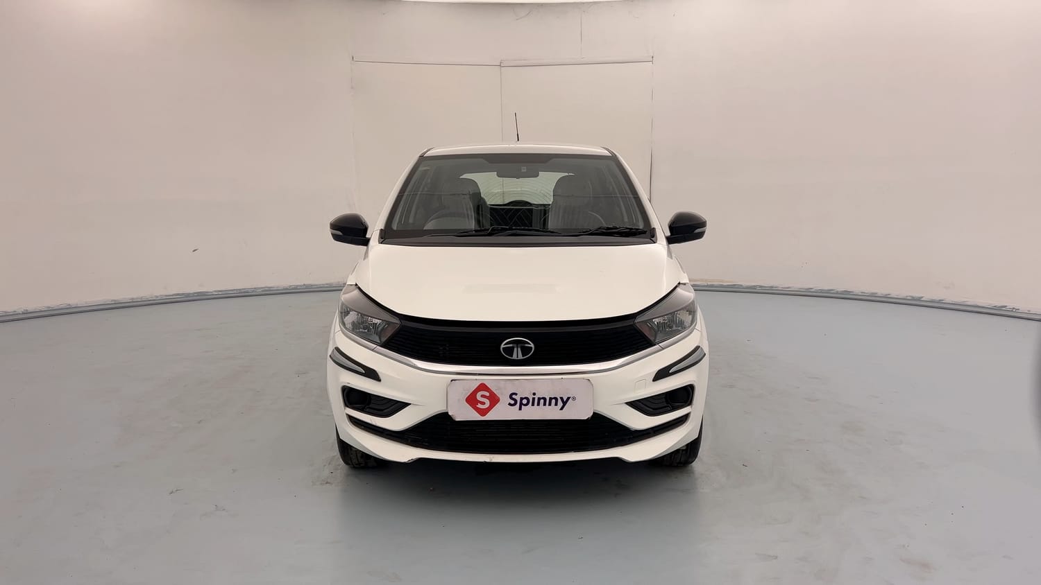 Used 2026 Tata Tiago XT Petrol Manual exterior FRONT VIEW
