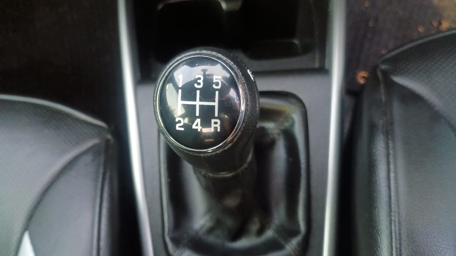 Used 2022 Maruti Suzuki Baleno Alpha MT Petrol Manual interior GEAR  KNOB VIEW