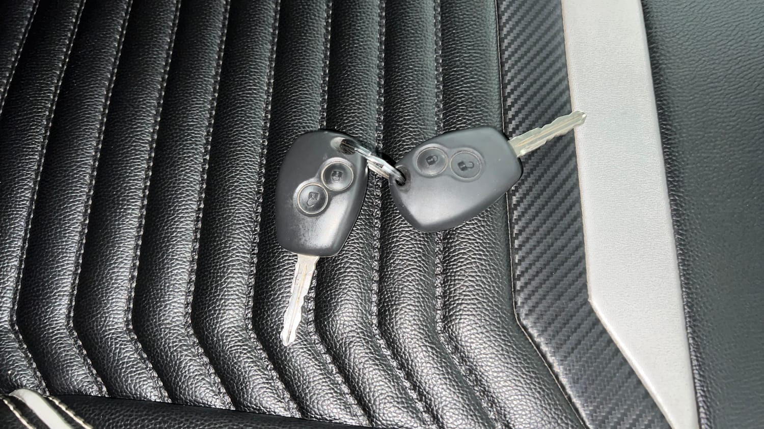 Used 2021 Nissan Kicks XV 1.5 Petrol Manual extra CAR KEY VIEW