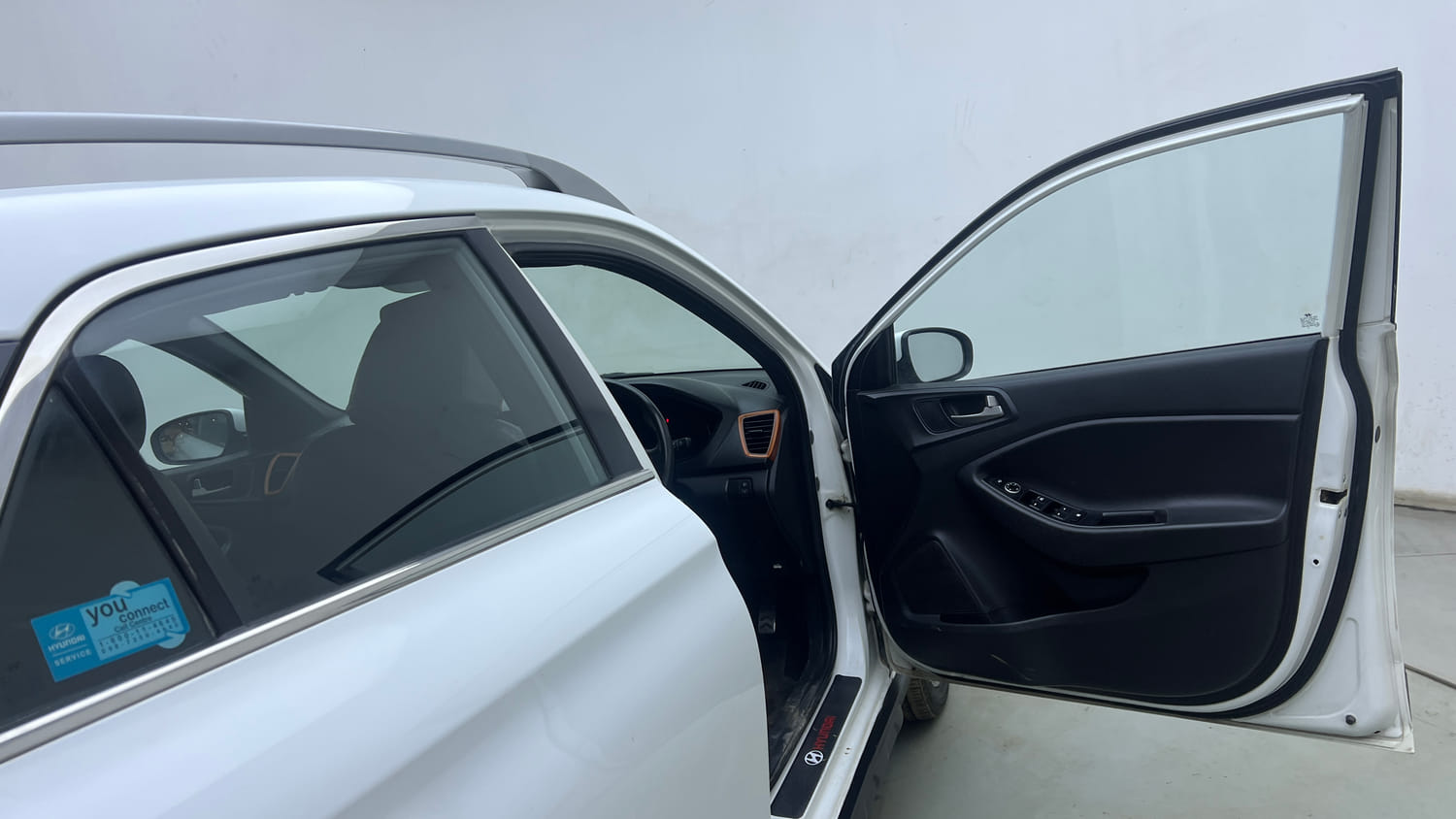 Used 2015 Hyundai i20 Active 1.2 S Petrol Manual interior RIGHT FRONT DOOR OPEN VIEW
