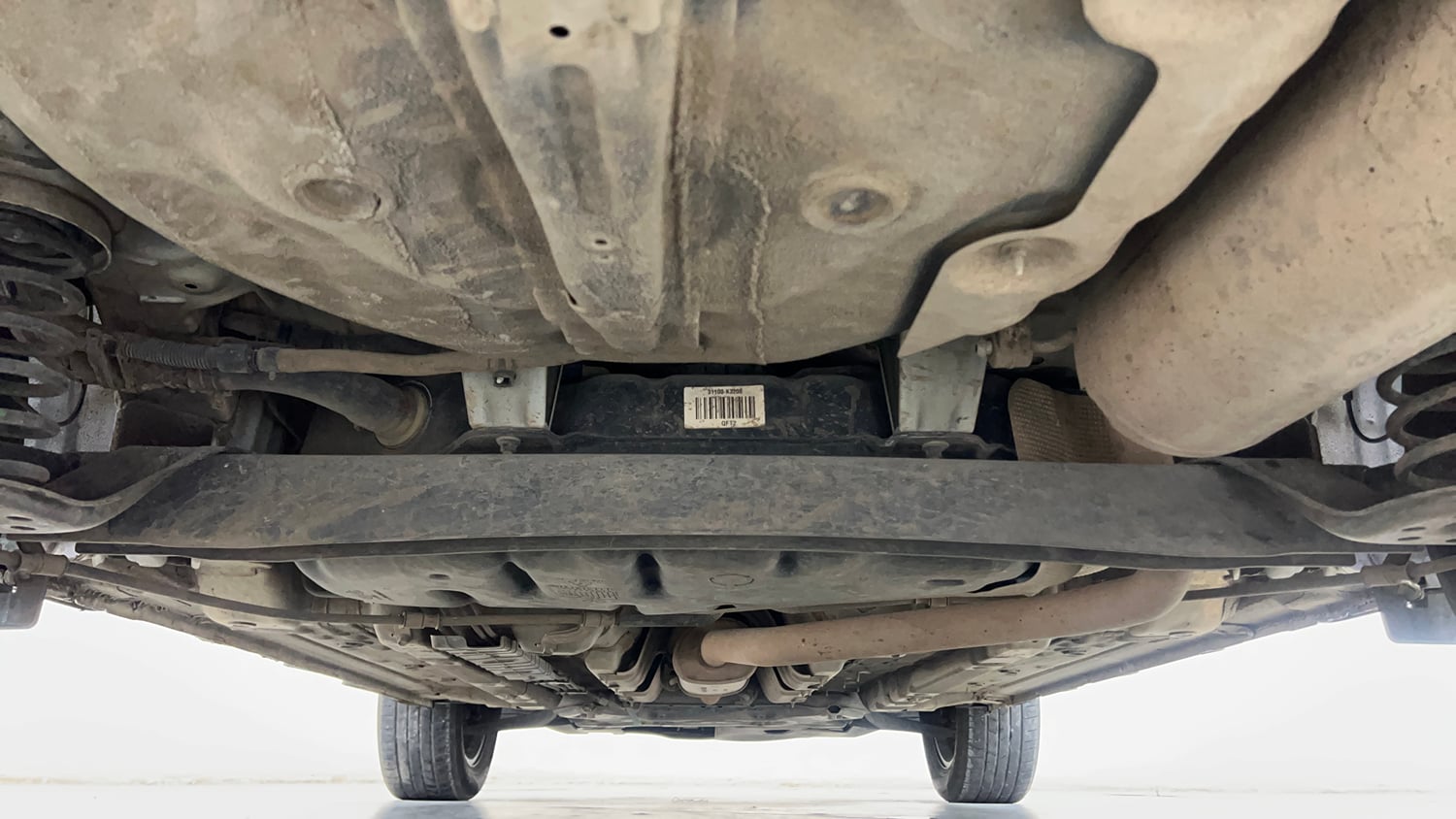 Used 2019 Hyundai Venue SX Plus 1.0 Turbo DCT Petrol Automatic extra REAR UNDERBODY VIEW (TAKEN FROM REAR)
