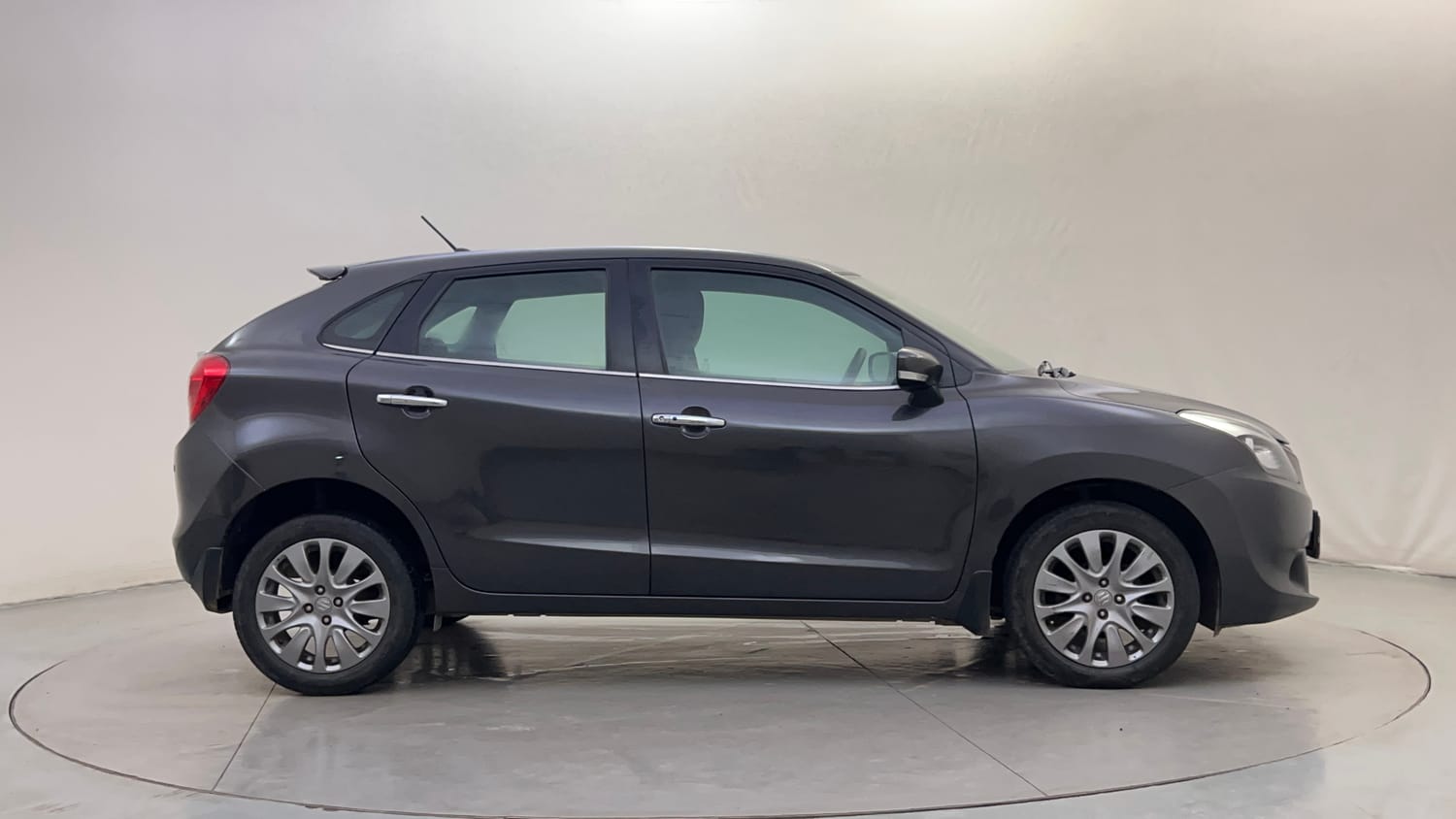 Used 2019 Maruti Suzuki Baleno Alpha 1.2 AT Petrol Automatic exterior RIGHT SIDE VIEW