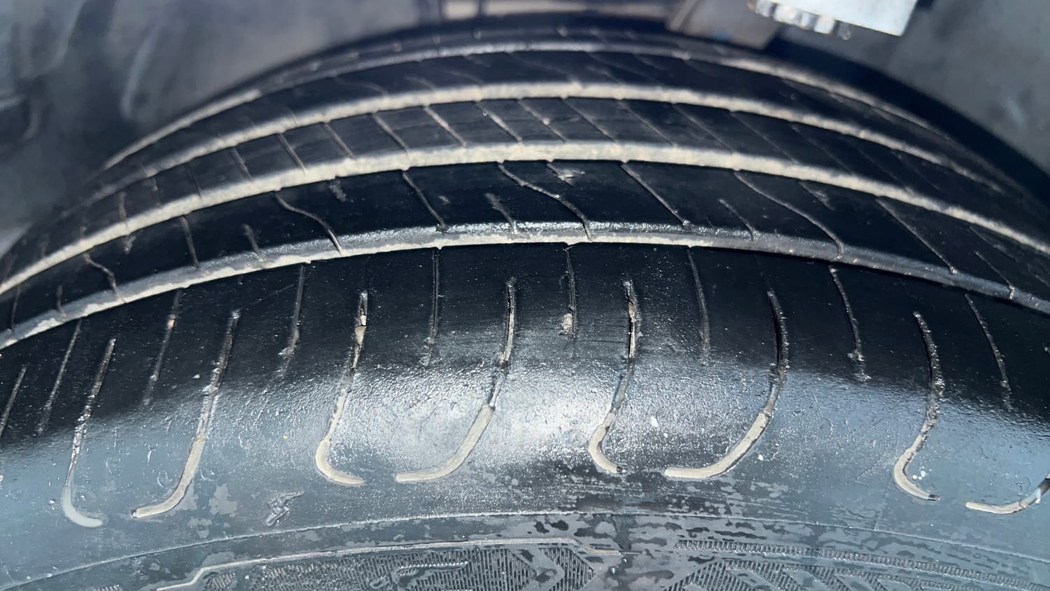Used 2015 Mercedes-Benz C-Class C 200 Avantgarde Petrol Automatic tyres LEFT FRONT TYRE TREAD VIEW