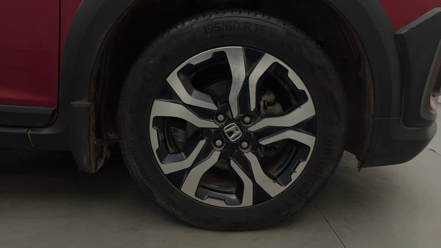 Used 2020 Honda WR-V VX MT Petrol Petrol Manual tyres RIGHT FRONT TYRE RIM VIEW