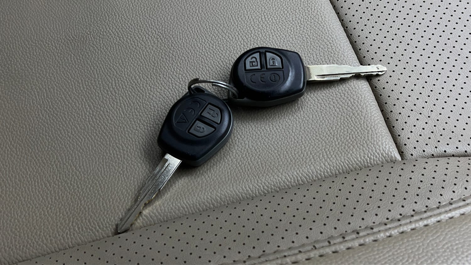 Used 2022 Maruti Suzuki New Ertiga VXi Petrol Manual extra CAR KEY VIEW